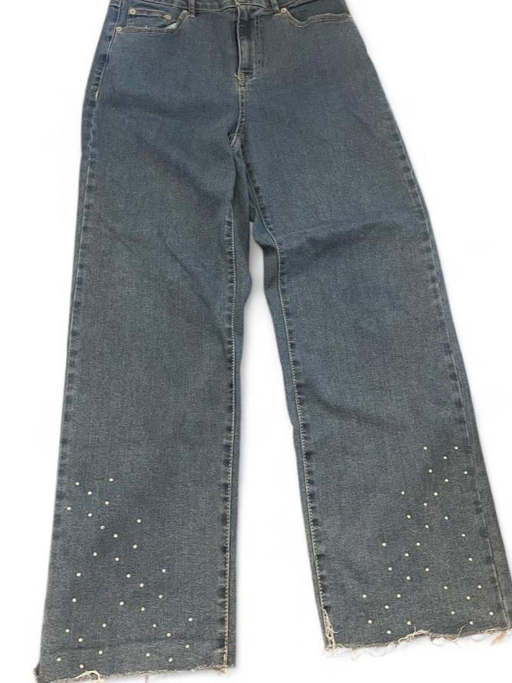 Marc New York wide leg Jeans
Blue denim with jewel accents size 6